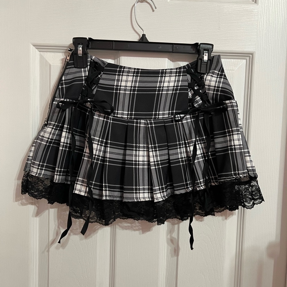NWOT goth y2k plaid pleated skirt